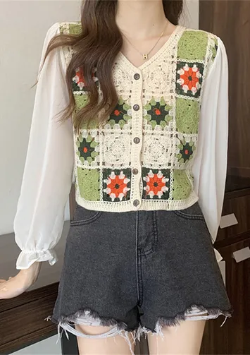 GREEN