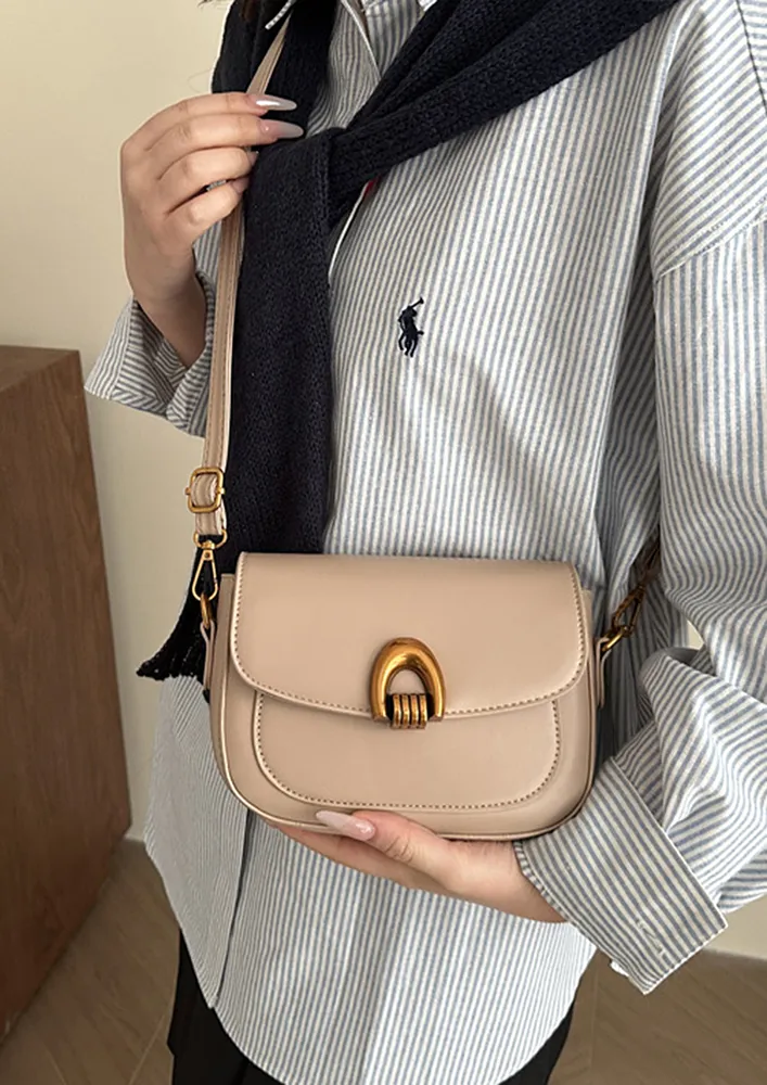 FLAP FRONT CONCEALED LOCK SLING BAG