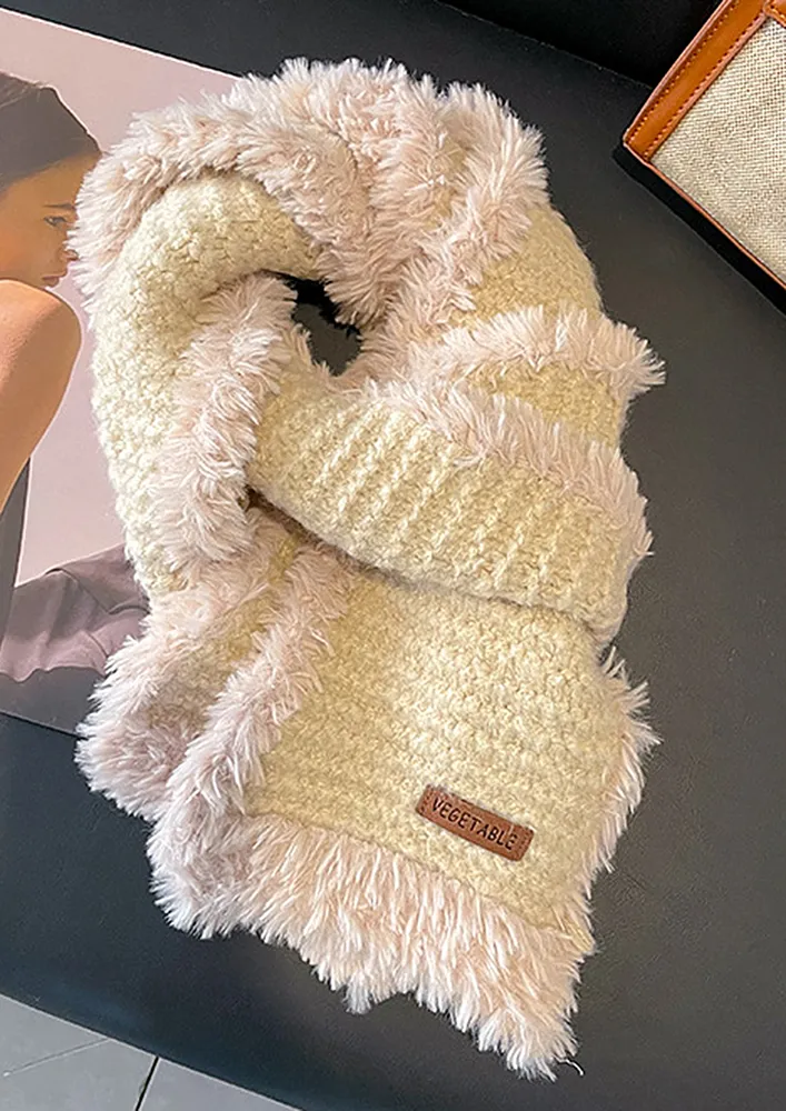 KNITTED BEIGE FUR EDGE SCARF