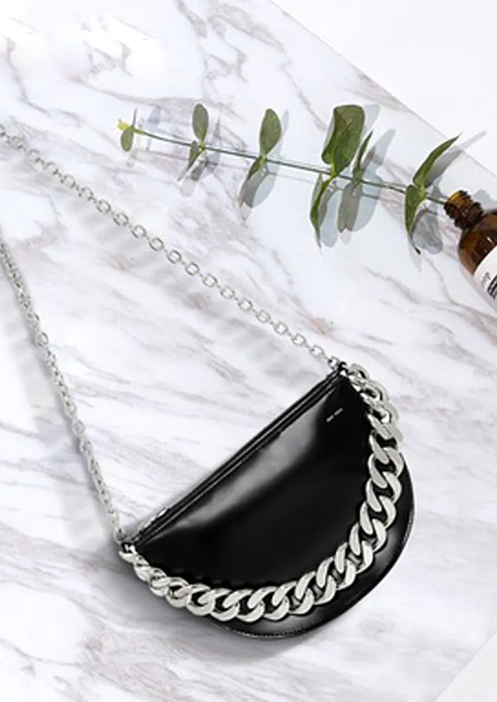 BLACK GEOMETRIC CHAIN DESIGN SLING BAG