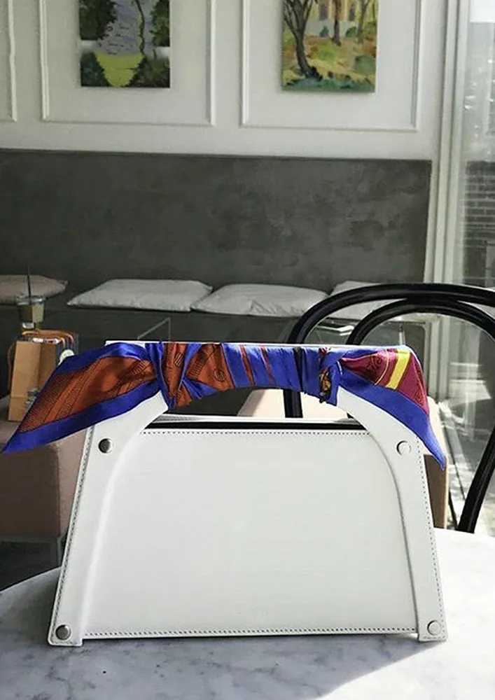 WHITE DOUBLE HANDLES HANDBAG