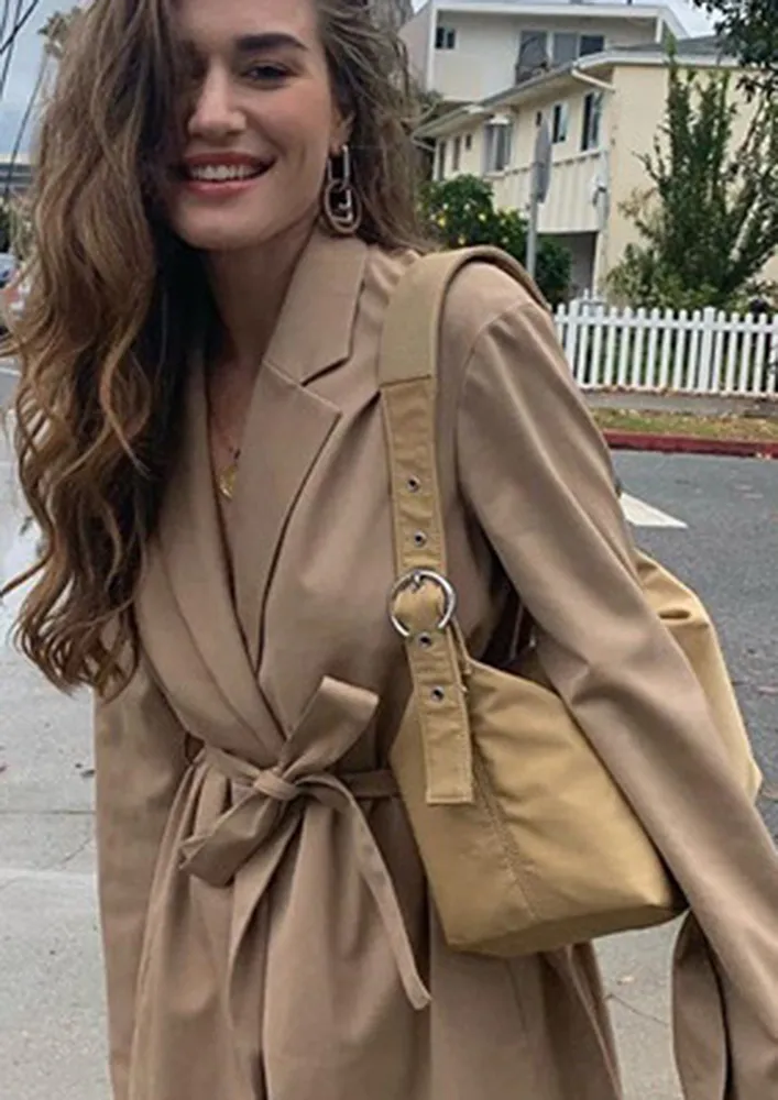 GEOMETRIC SHAPE SHOULDER BAG