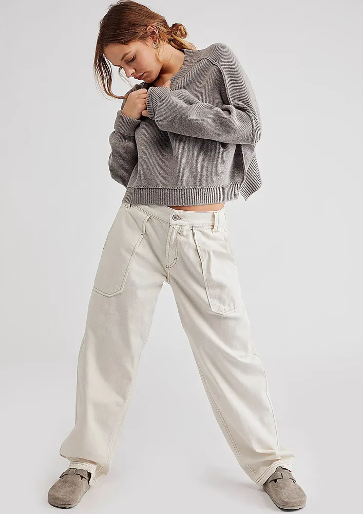 White Low-waisted Tapered Jeans