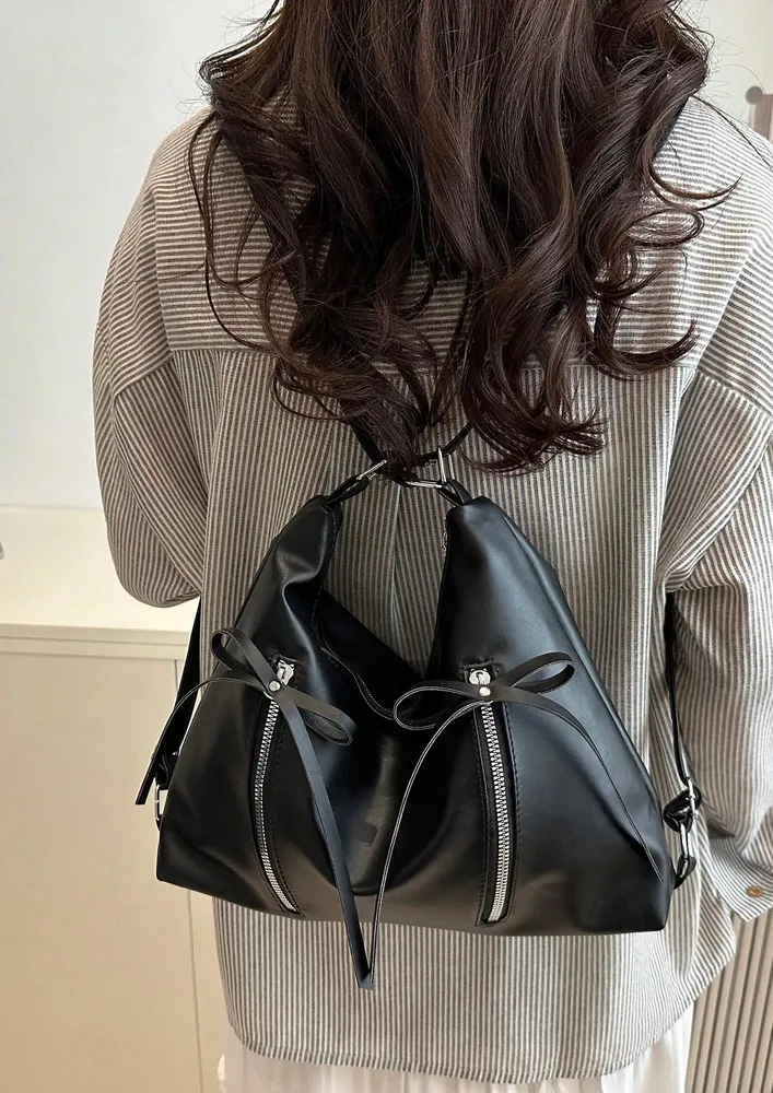 ADJUSTABLE STRAP ZIPPER DETAIL BLACK HOBO BAG