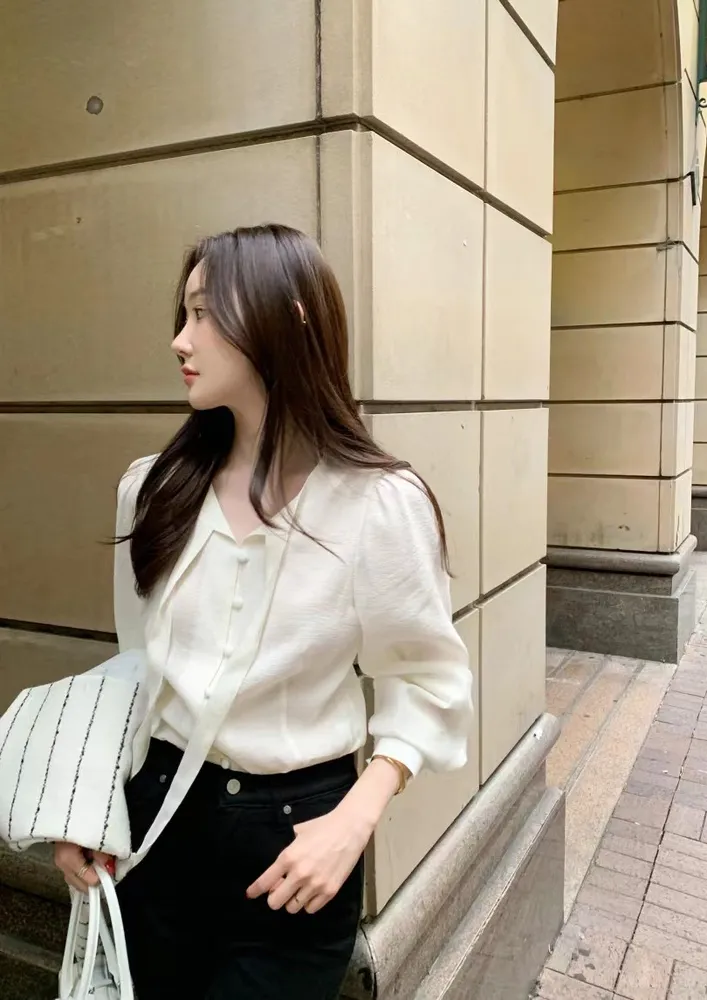 White Free Size Tie-up Neck Blouse Top