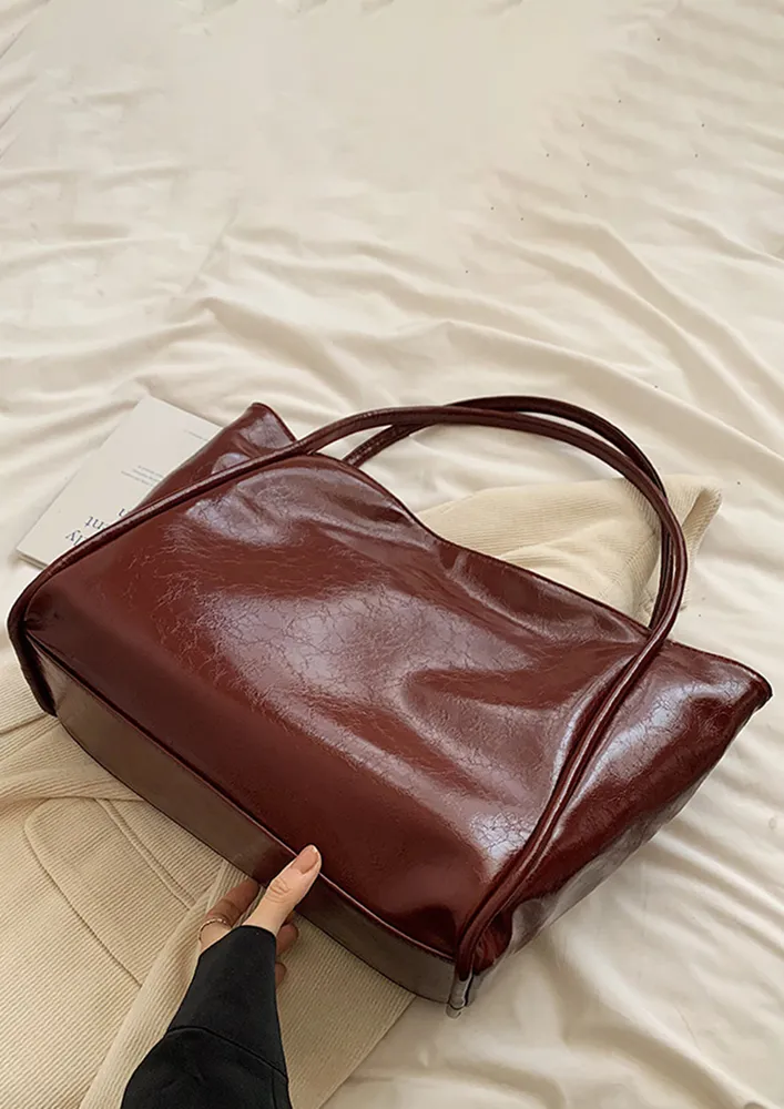 RED FAUX LEATHER SHOPPER BAG