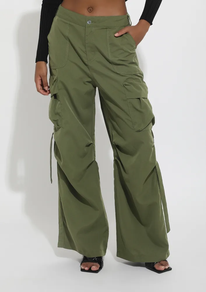 GREEN LOW-WAISTED STRAIGHT CARGO PANTS