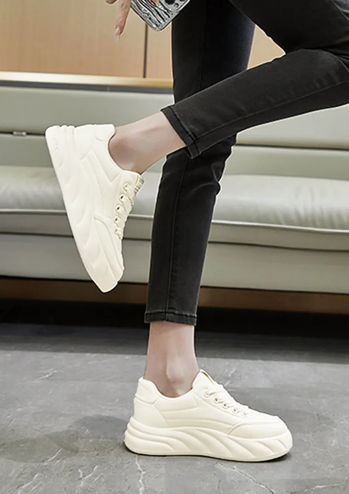 SOLID WHITE PATTERNED SOLE TRAINERS