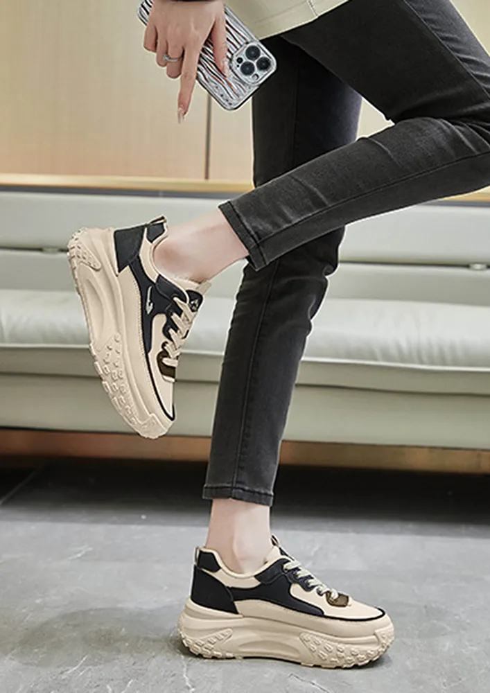 CONTRAST BLACK ROUNDED TOE SNEAKERS