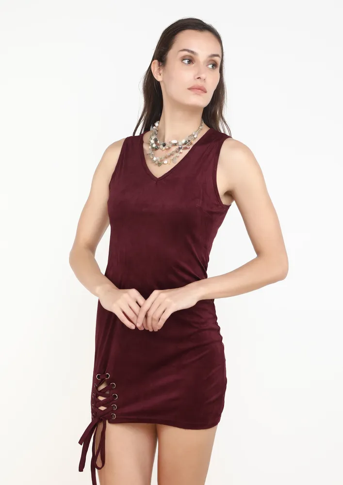 SUBTLE AND SUMPTUOUS BURGUNDY DRESS