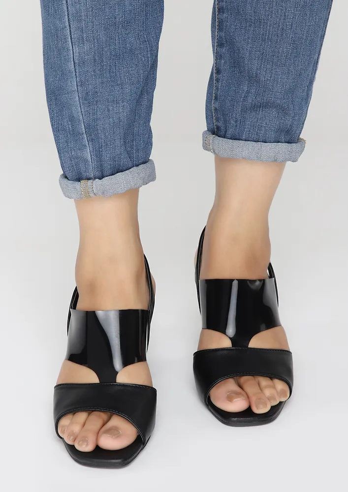 PERFECT FOR EVENING BLACK SANDALS