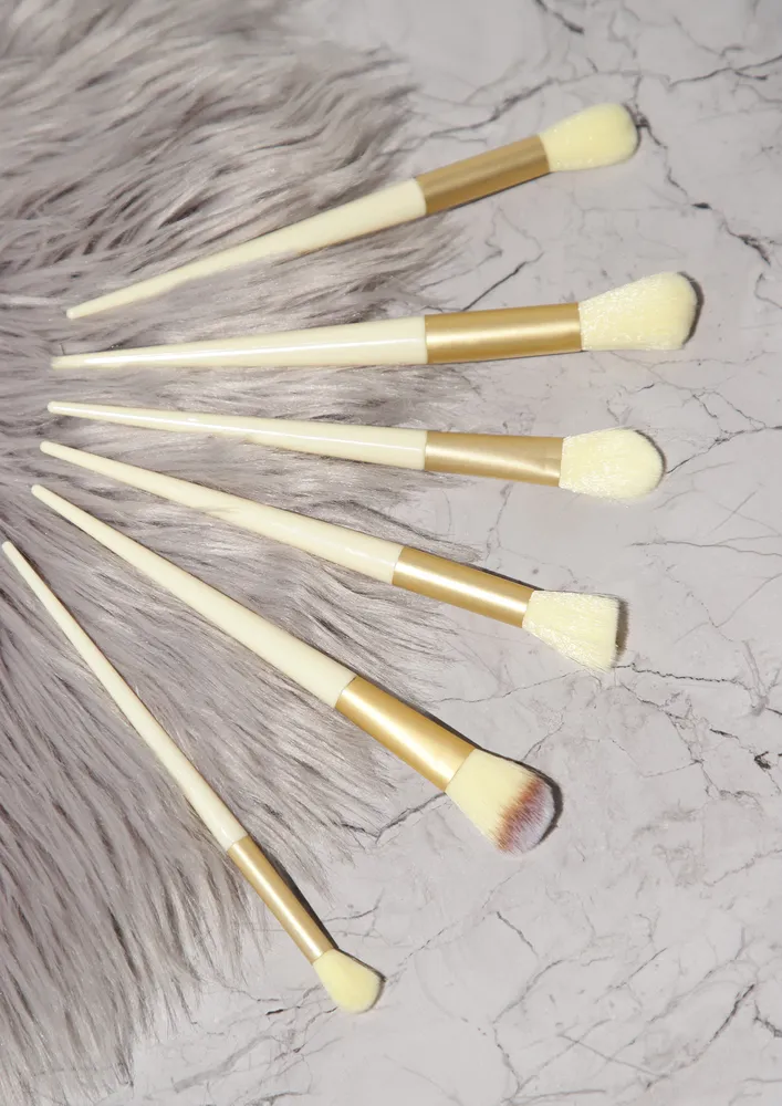 HOLD ME YELLOW MAKEUP BRUSHES SET OF 12