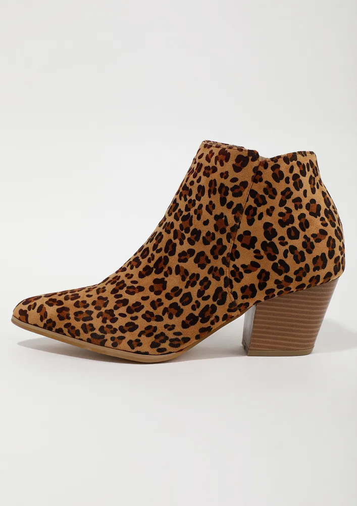 IN PRINTED LIGHT BROWN BLOCK ANKLE HEEL BOOTS