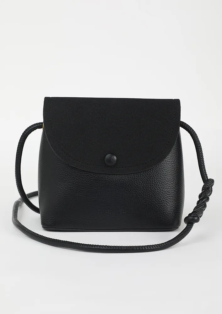 BLACK BRAID-DETAIL STRAP SHOULDER BAG