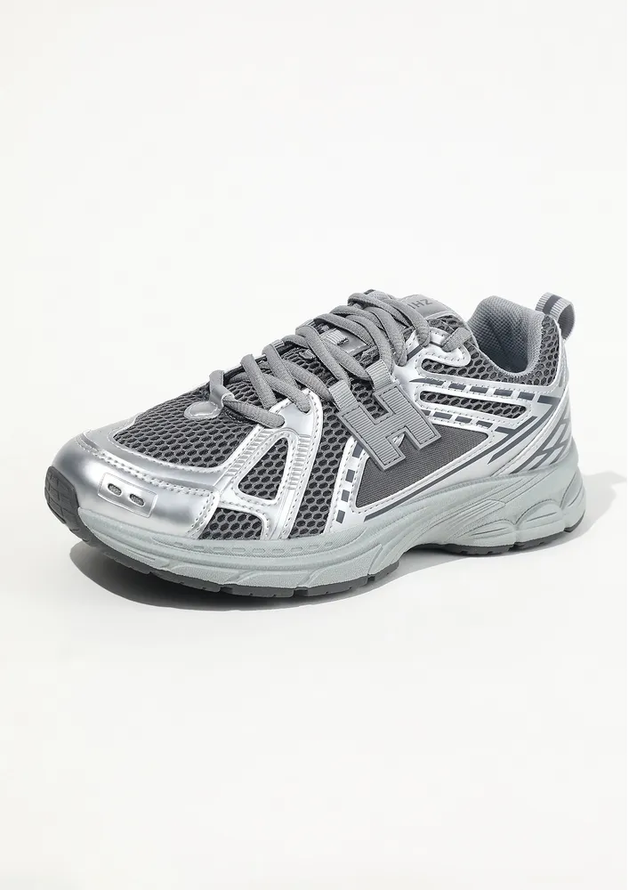 CONTRAST SILVER LACE-UP SNEAKERS