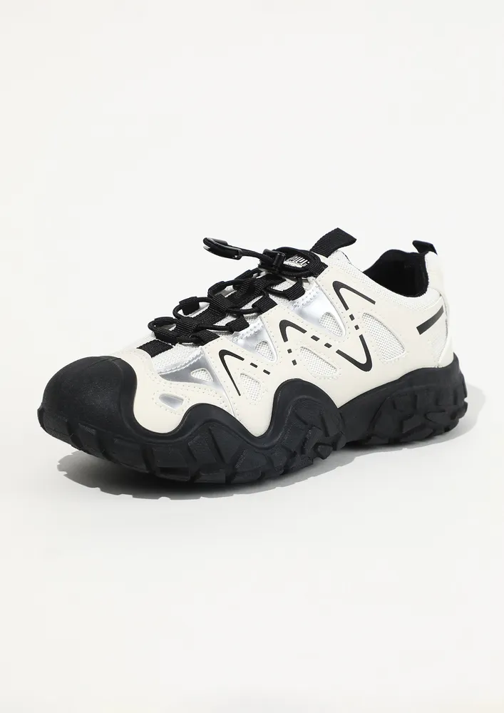 CONTRAST BLACK CORD LOCK LACE-UP SNEAKER