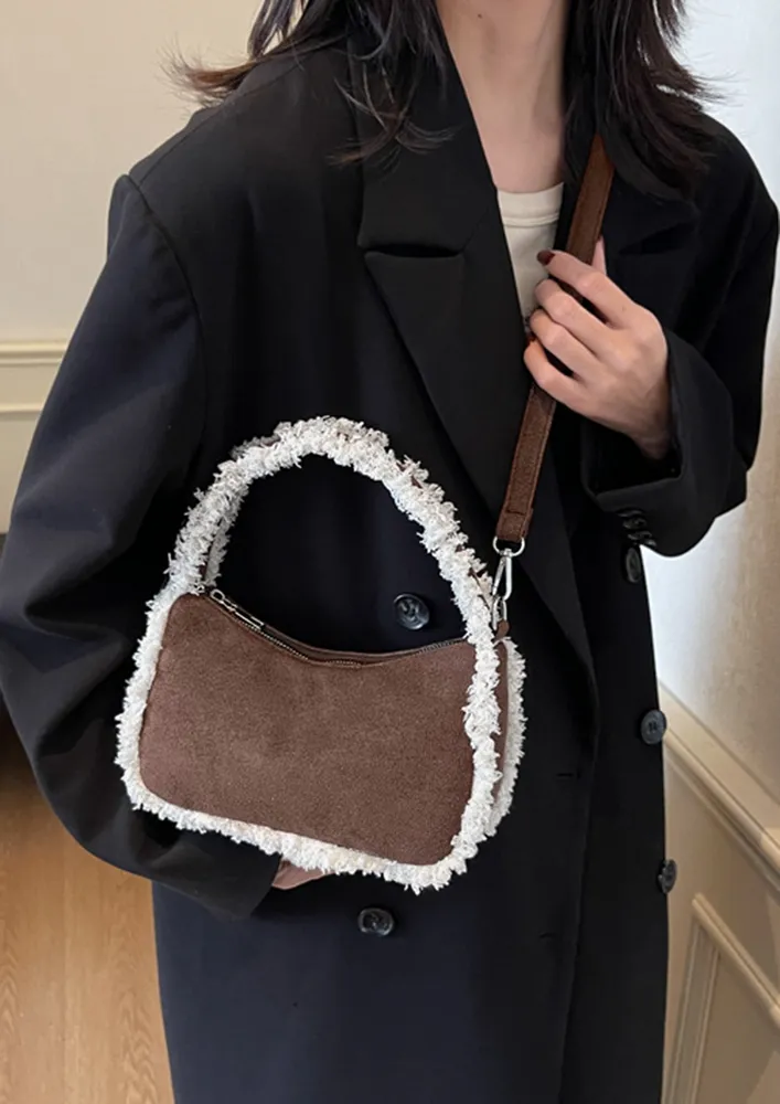 BROWN CONTRAST FAUX FUR TRIM SLING BAG