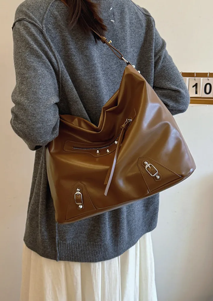 BUCKLE DETAIL ZIP-UP BROWN MULTIPURPOSE HOBO BAG