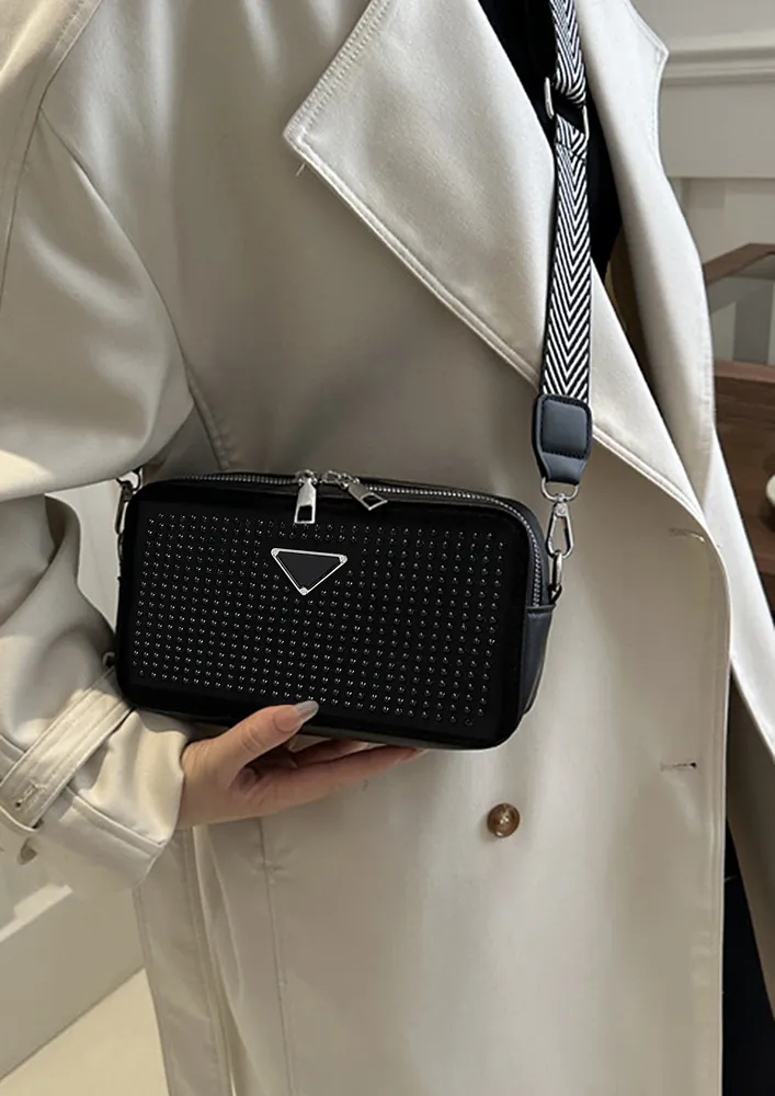 BLACK STUDDED PRINTED STRAP SLING BAG