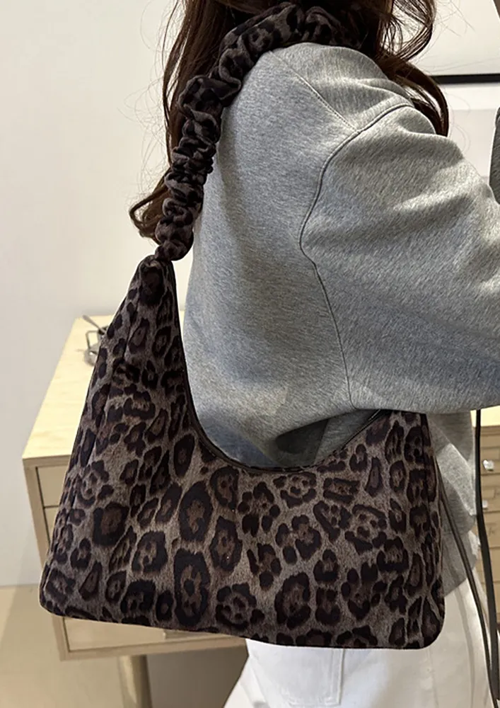 ANIMAL PATTERN GATHERED STRAP SHOULDER BAG