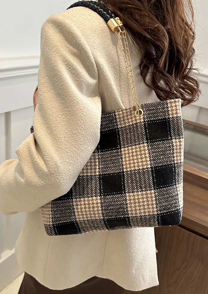 PLAID PATTERN CHAIN DETAIL STRAP TOTE BAG