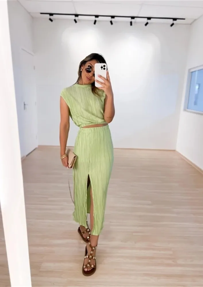 PLEATED GREEN TOP & MIDI SLIT 2PC SET