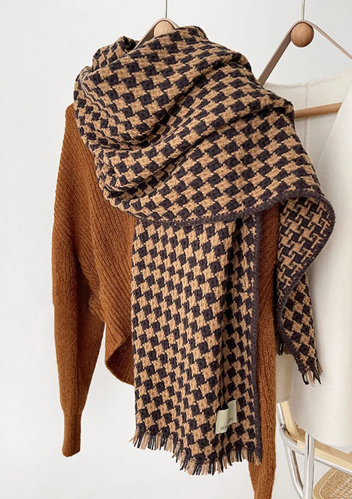 HOUNDSTOOTH-PRINT WOOLEN BROWN WOVEN SCARF