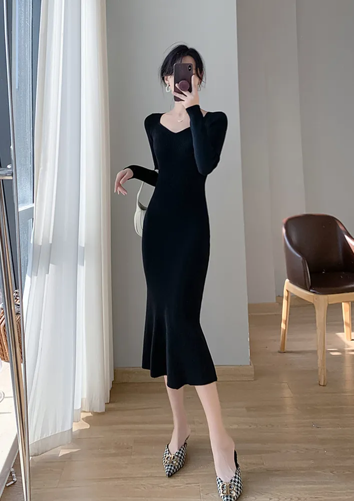 KNITTED FISHTAIL MIDI BLACK DRESS