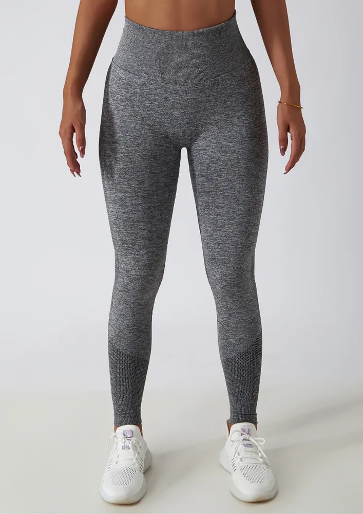 BREATHABLE GREY SEAMLESS YOGA LEGGINGS