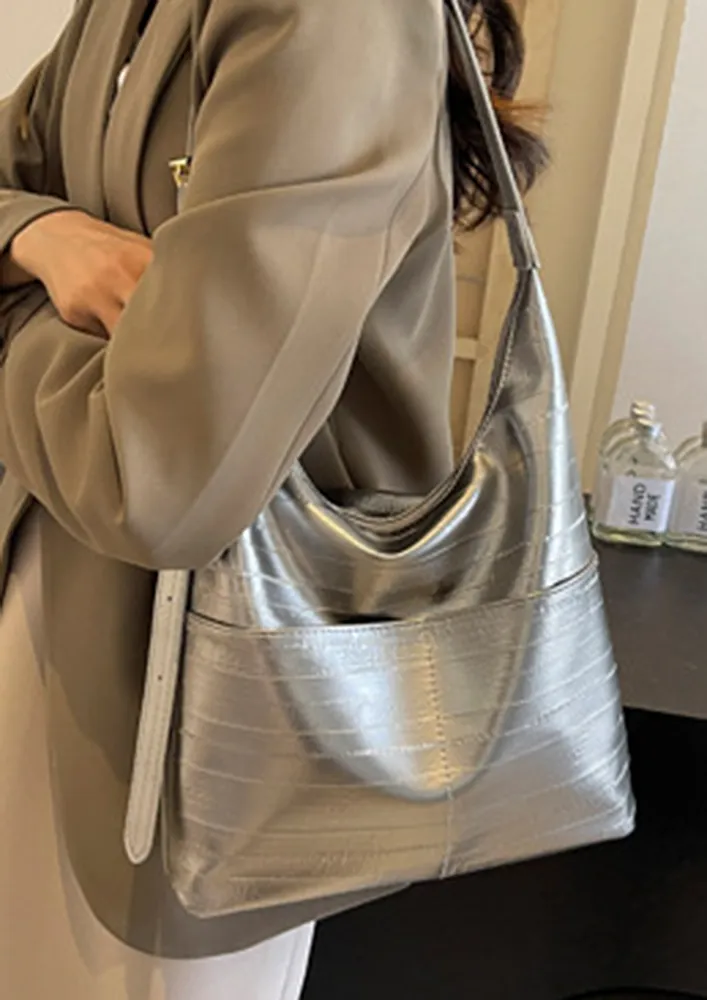 SILVER SINGLE ADJUSTABLE STRAP HOBO BAG