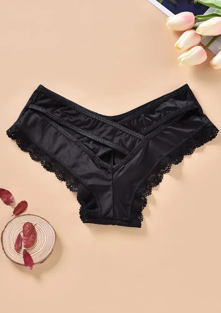 Black Cut-out Detail Plus Size Hipster Brief