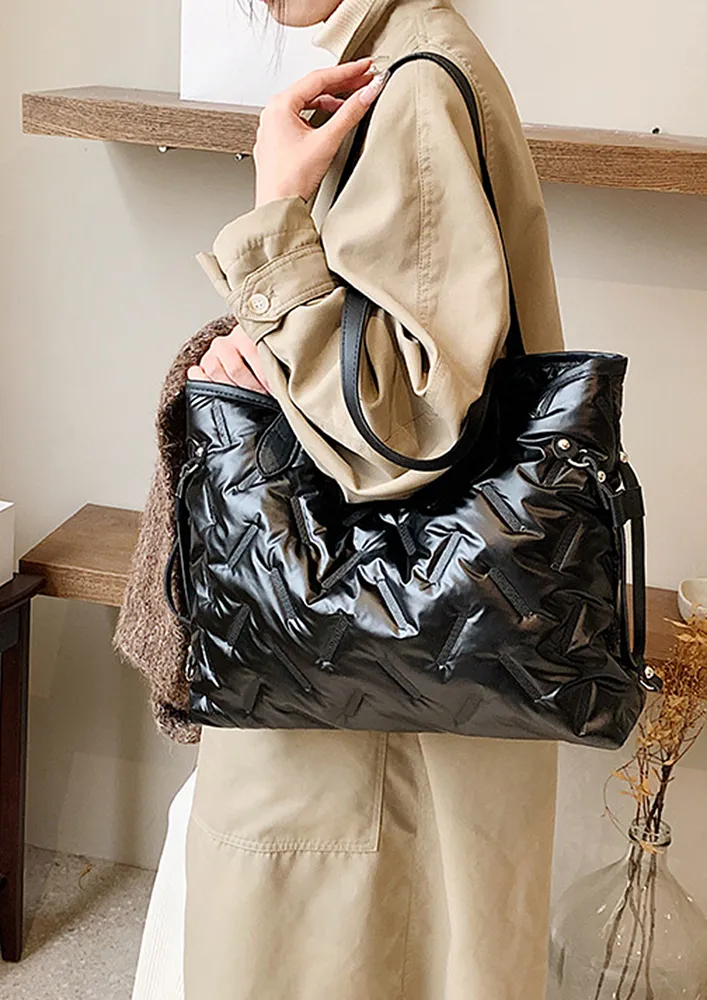 QUILTED DOUBLE-HANDLE BLACK TOTE BAG