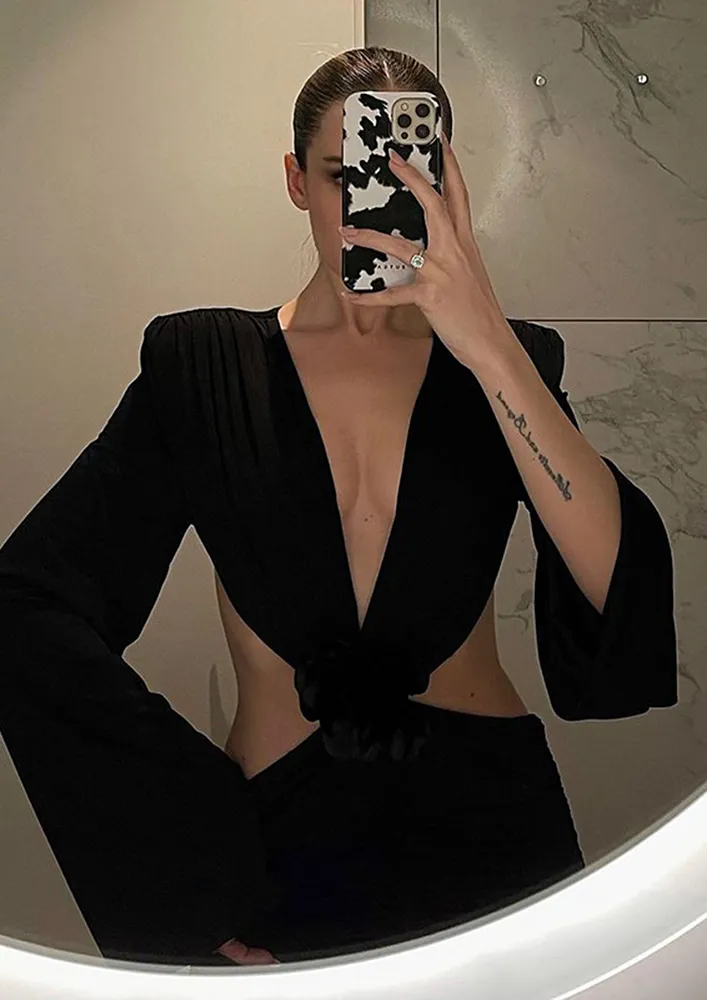 CUT -OUT BACKLESS SHIRRED BLACK BODYCON DRESS