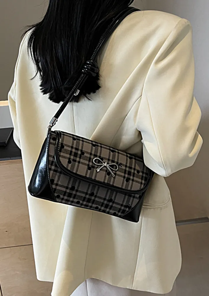 PLAID PATTERN SHOULDER BAG