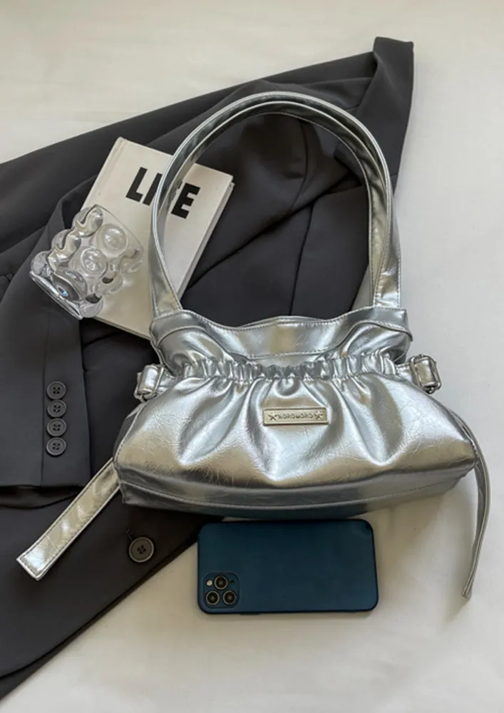 SILVER BUCKLE DETAIL SHOULDER BAG