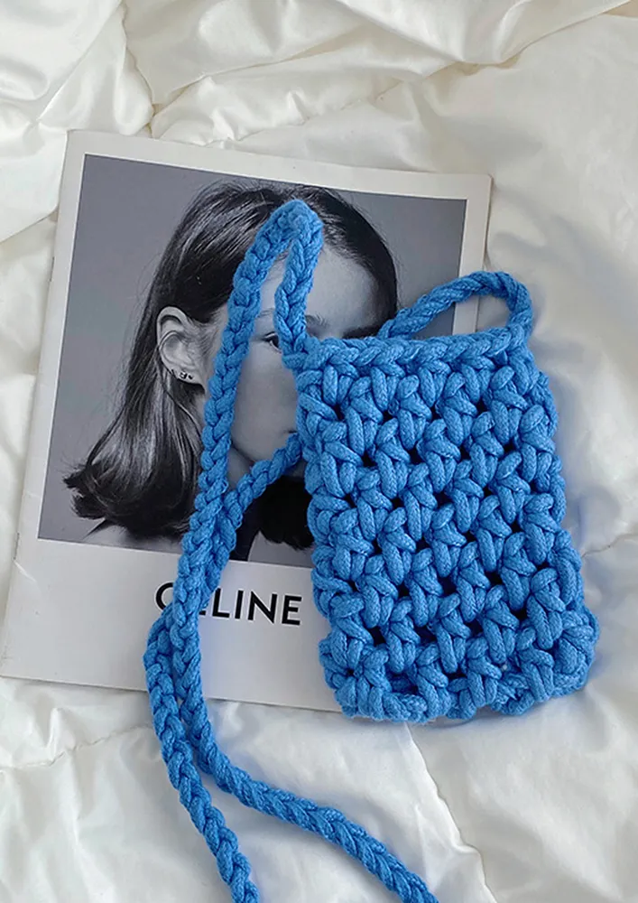 LIGHT BLUE CROCHETED GEOMETRIC CROSSBODY BAG