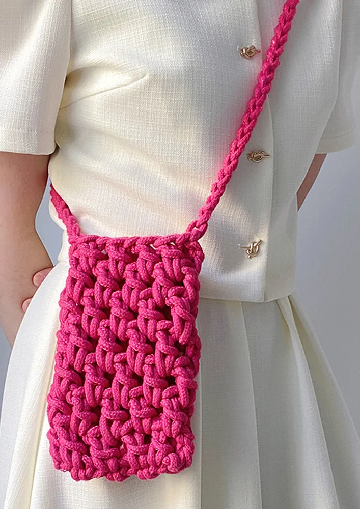 PINK CROCHETED GEOMETRIC CROSSBODY BAG