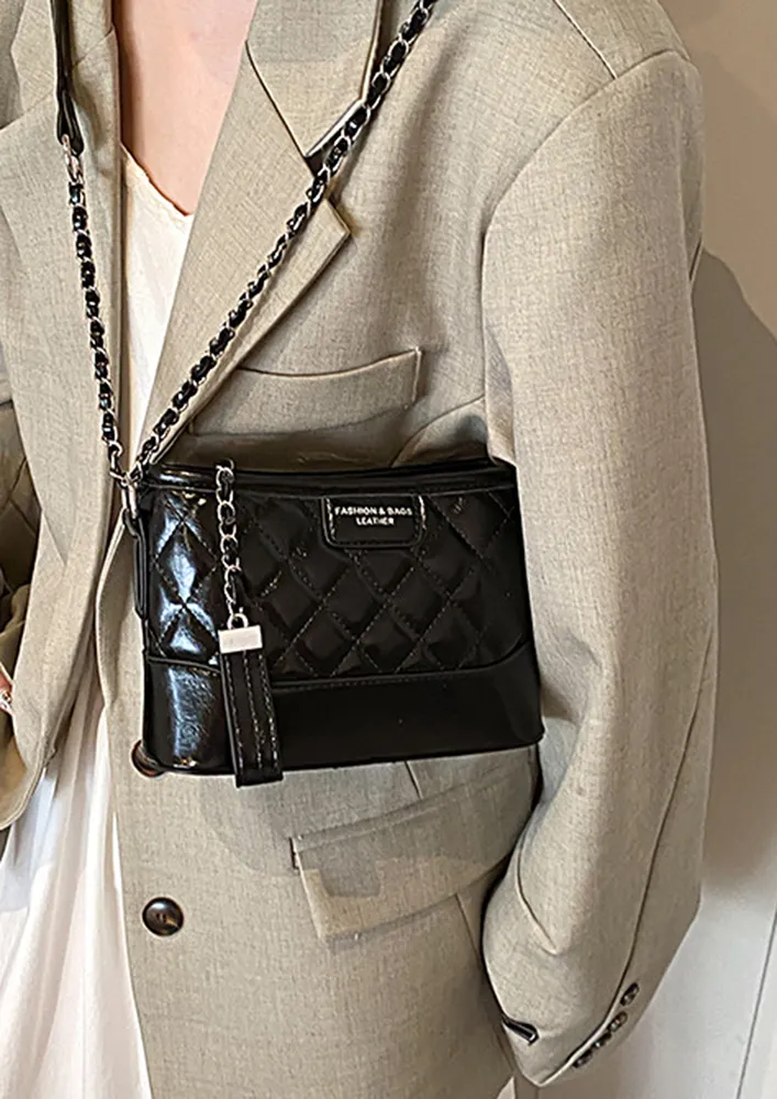 SILVER QUILTED SLING BAG