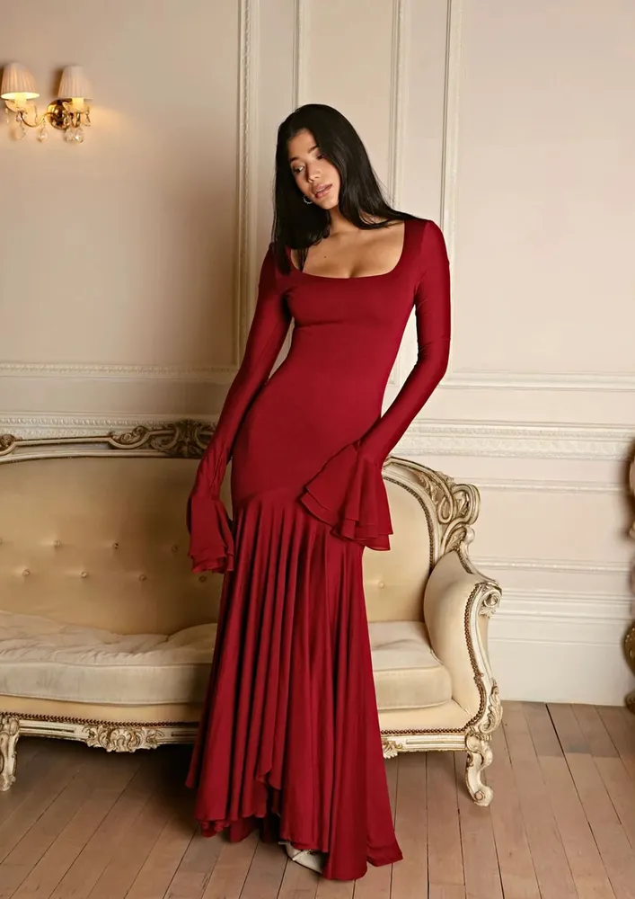 Claret Scoop Neck Drop-waist Asymmetric Hem Dress