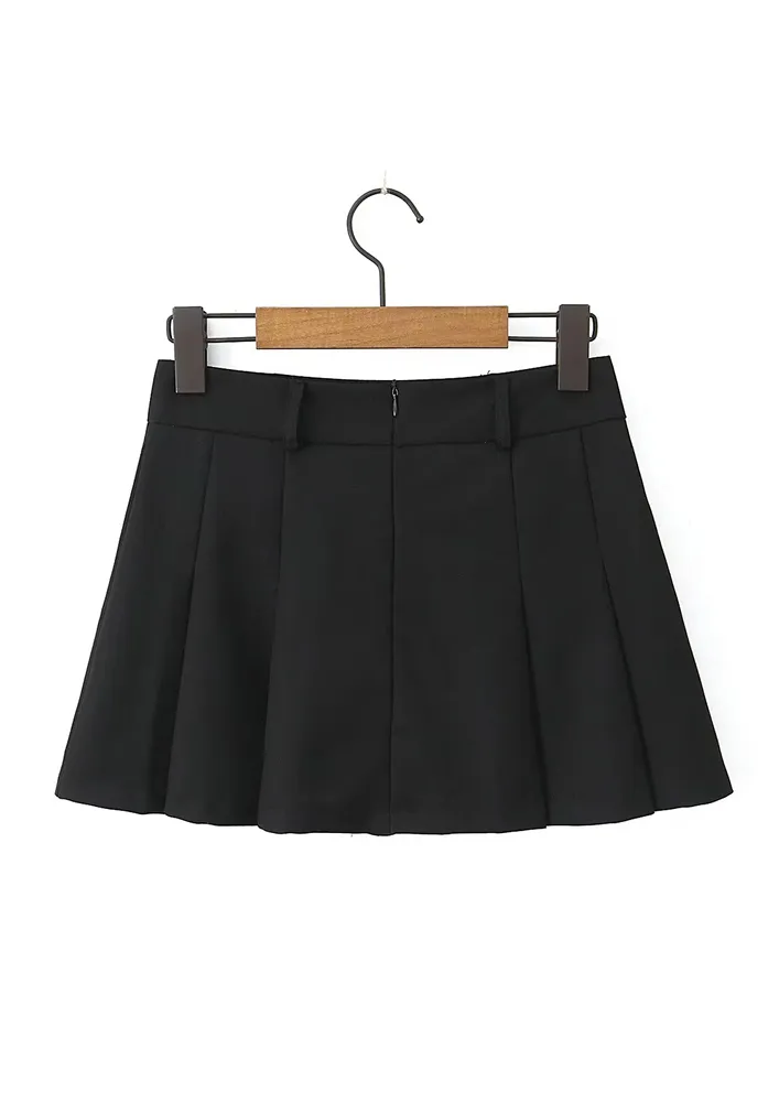 Black Mid-rise Pleated Skort