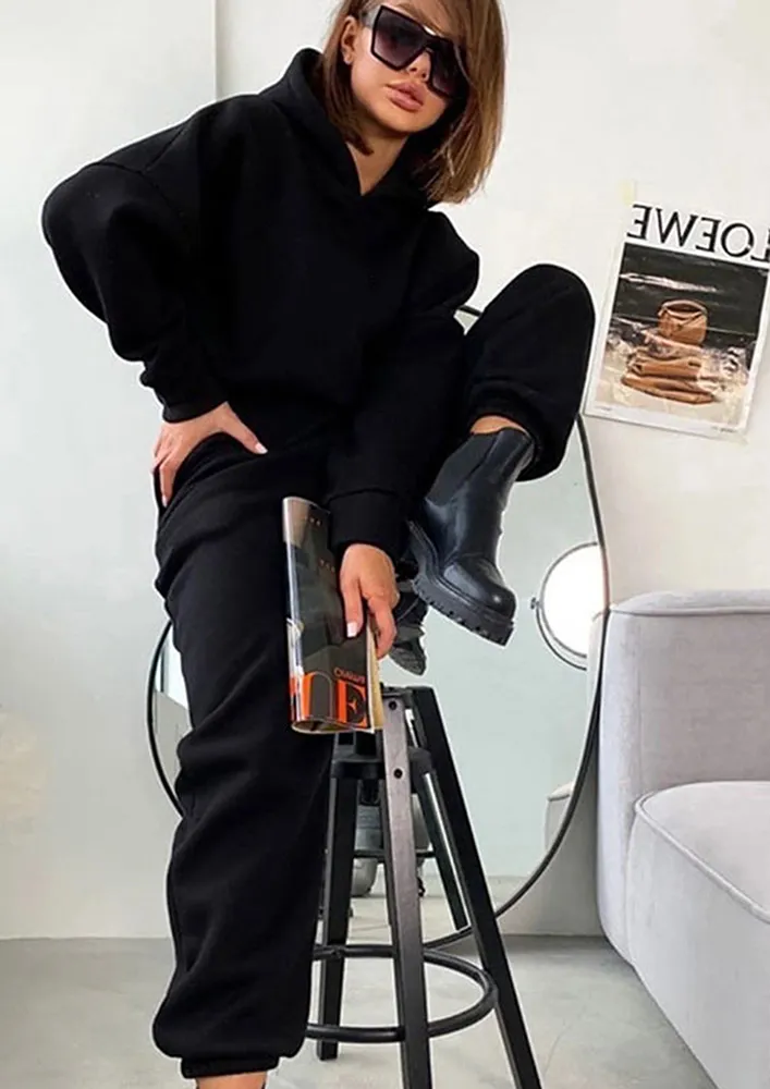 CASUAL BLACK CROPPED HOODIE & JOGGER SET