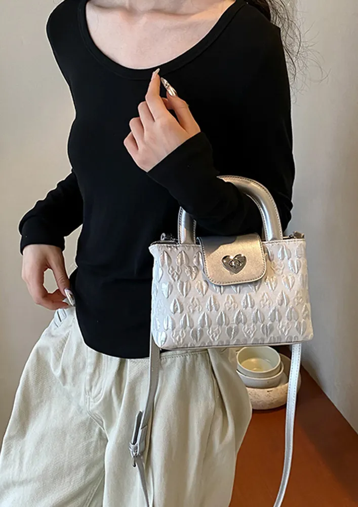 SILVER HEART-SHAPED TEXTURE SMALL HANDBAG