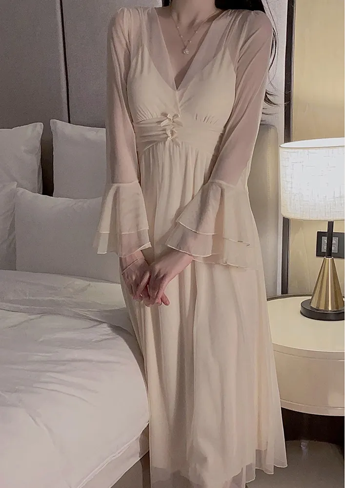 V-neck Empire Silhouette Nightdress
