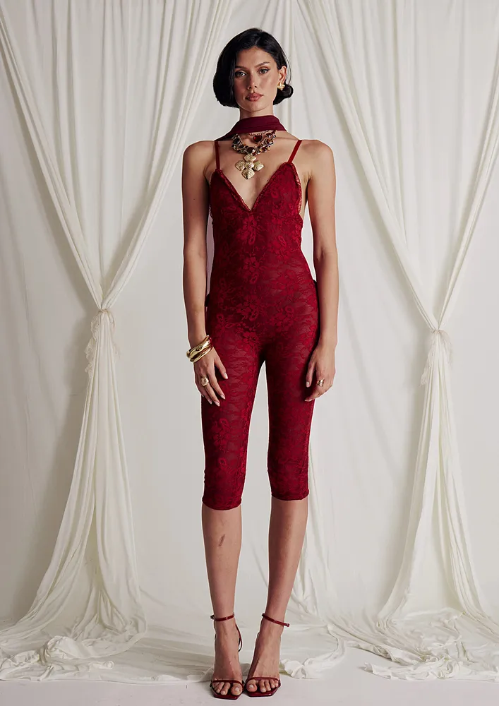Red Backless Knee-length Jumpsuit W/ Scarf