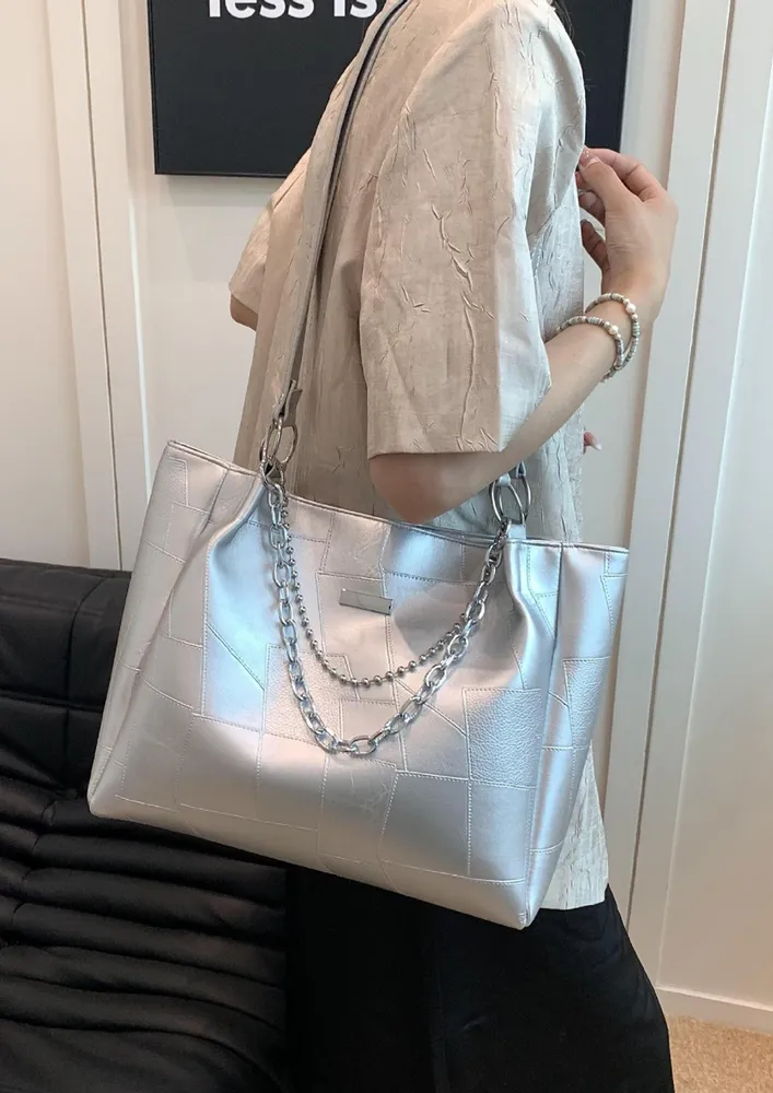 SILVER DOUBLE CHAIN STRAP TOTE BAG