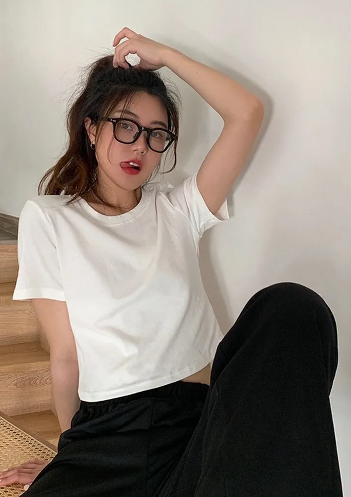 Short Length Sleeve White T-shirt