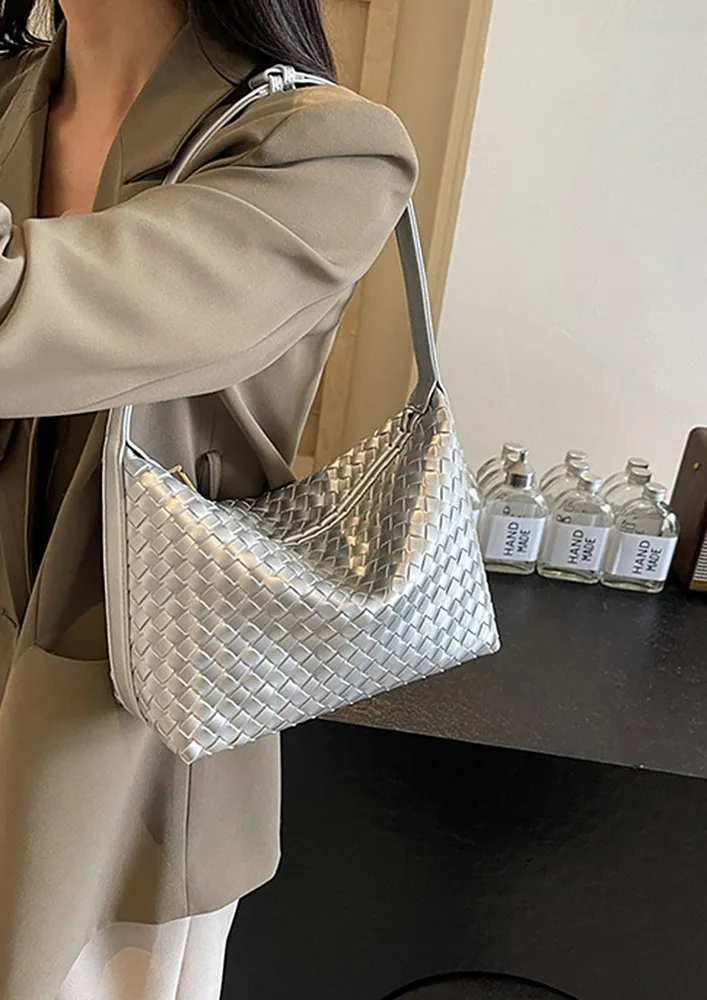 SILVER BASKET WEAVE TEXTURE SHOULDER BAG