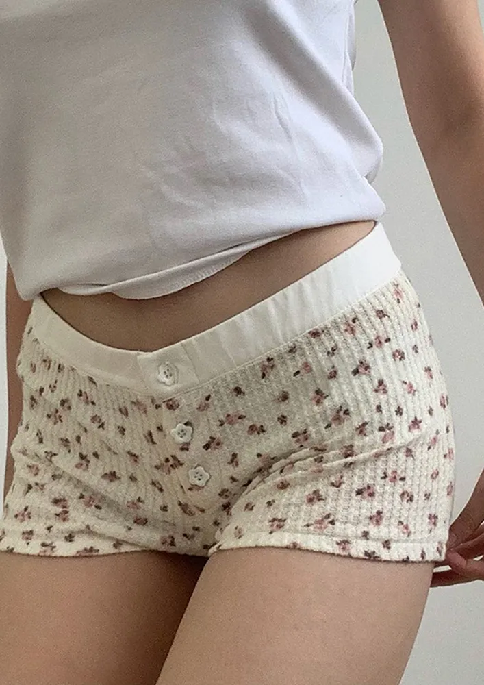 Floral Pattern Low-waisted Shorts