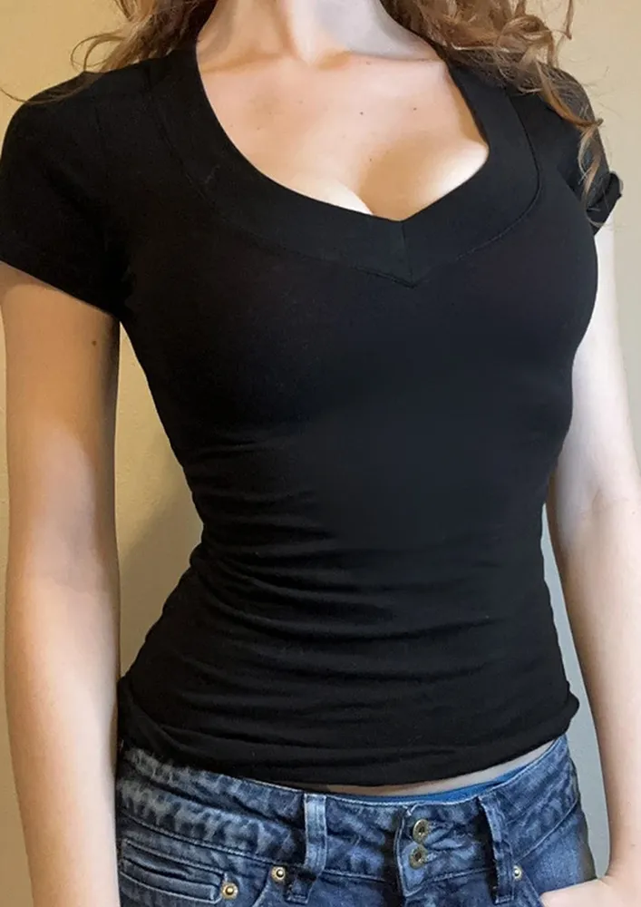 Black Fitted Tee