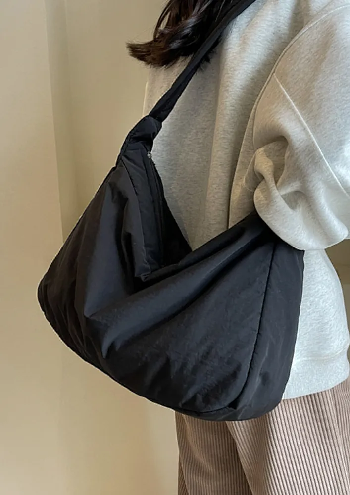 BLACK NYLON COMMUTER TOTE BAG